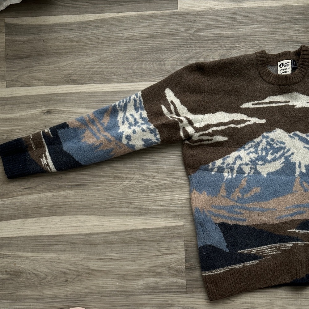 Scenic Mountain Crewneck Sweater - Brown & Blue - Picture 5 of 14